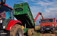 Šnekový dopravník na hnojiva a osiva DF 1615 (6).jpg